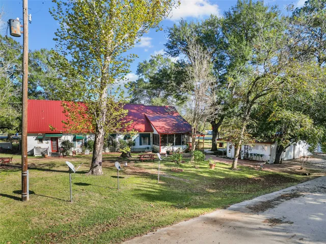 $299,000 | 2641 Highway 69, Colmesneil, TX 75938