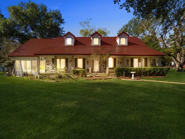 $299,000 | 2641 Highway 69, Colmesneil, TX 75938