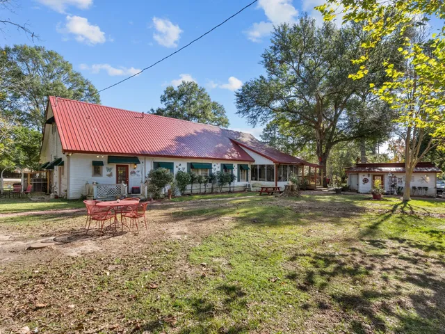 $299,000 | 2641 Highway 69, Colmesneil, TX 75938