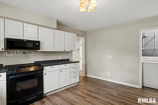 $216,500 | 1924 Cedar Street, Jacksonville, IL 62650