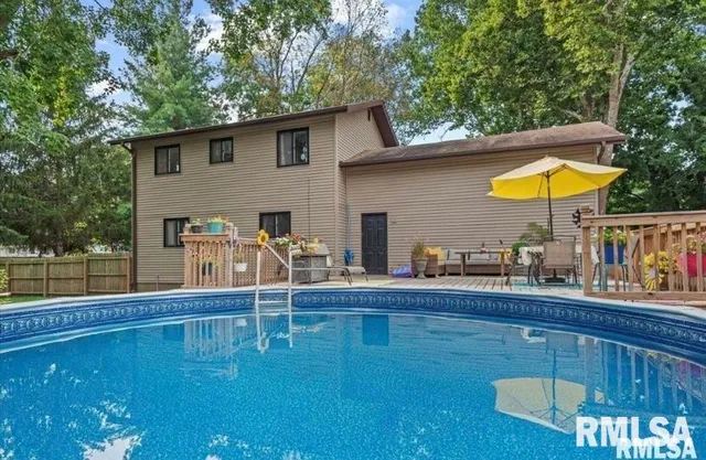 $216,500 | 1924 Cedar Street, Jacksonville, IL 62650