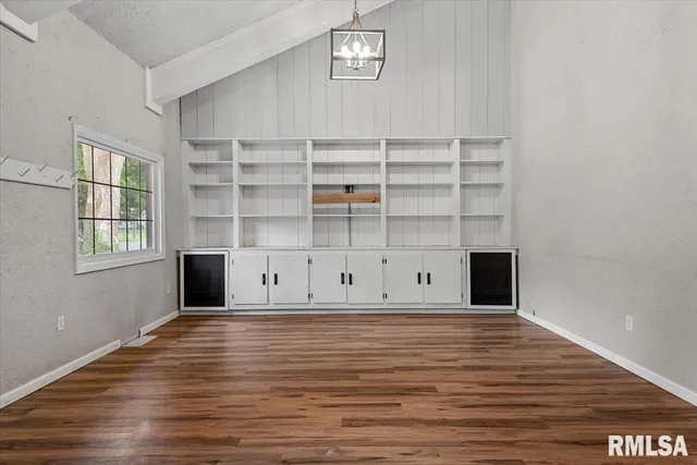 $216,500 | 1924 Cedar Street, Jacksonville, IL 62650