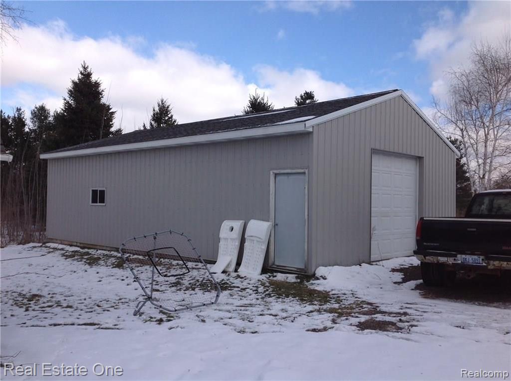 15343 Bird Road Linden, MI 48451 - Photo 2 of 47