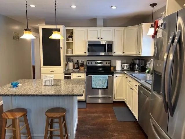 $2,750 | 15 Kelley Street, Newbury, NH 03255