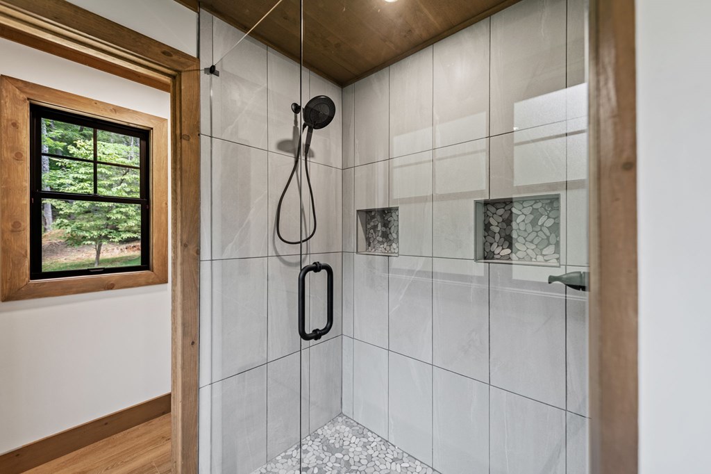 570 Cabin Trail Blue Ridge, GA 30513 - Photo 33 of 53 a bathroom with a shower