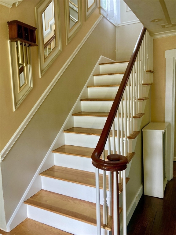 19 Eton Street Springfield, MA 01108 - Photo 13 of 39