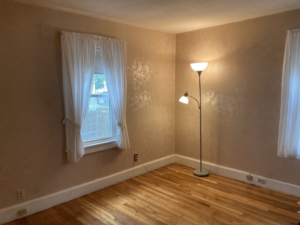 19 Eton Street Springfield, MA 01108 - Photo 19 of 39