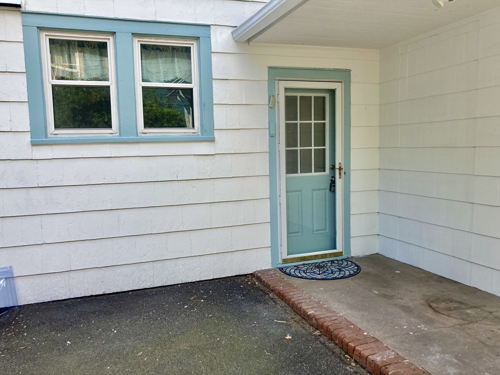 19 Eton Street Springfield, MA 01108 - Photo 32 of 39