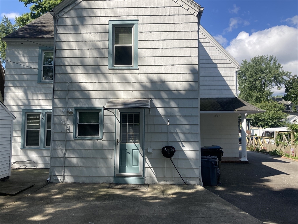 19 Eton Street Springfield, MA 01108 - Photo 33 of 39