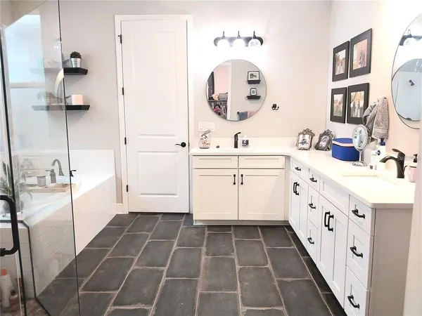 $5,600 | 5531 Native Henna Court, Sarasota, FL 34238