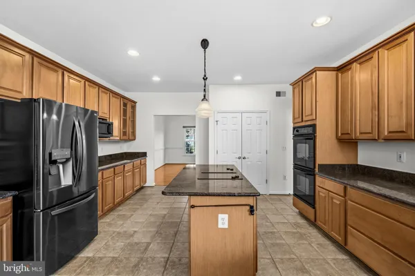$949,900 | 17988 Swans Creek Lane, Dumfries, VA 22026