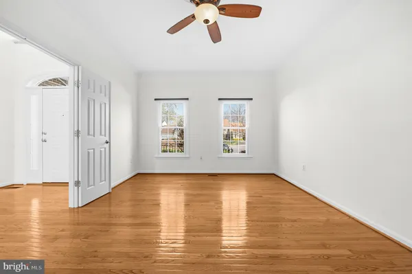 $949,900 | 17988 Swans Creek Lane, Dumfries, VA 22026