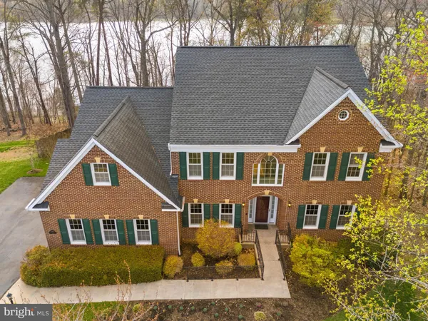 $949,900 | 17988 Swans Creek Lane, Dumfries, VA 22026