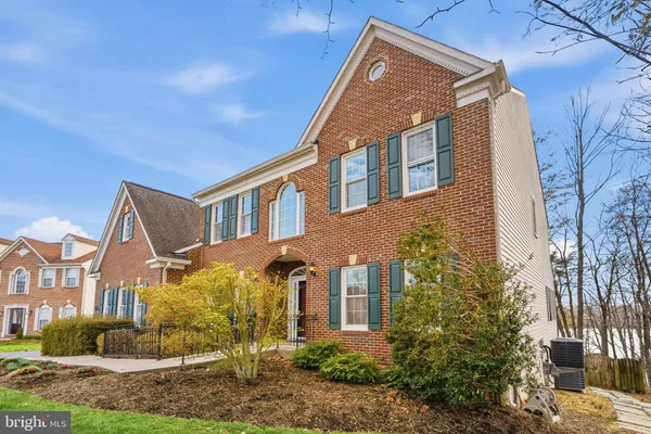 $949,900 | 17988 Swans Creek Lane, Dumfries, VA 22026