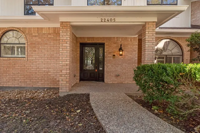 $750,000 | 22405 Augusta Lane, Point Blank, TX 77364