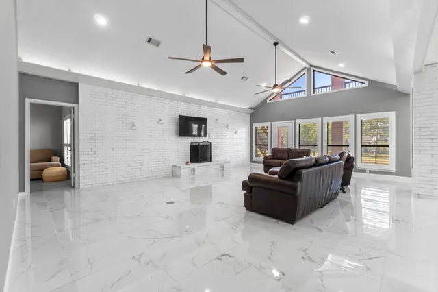 $750,000 | 22405 Augusta Lane, Point Blank, TX 77364