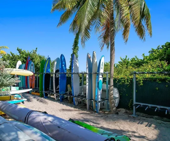a view of outdoor space yard and porch