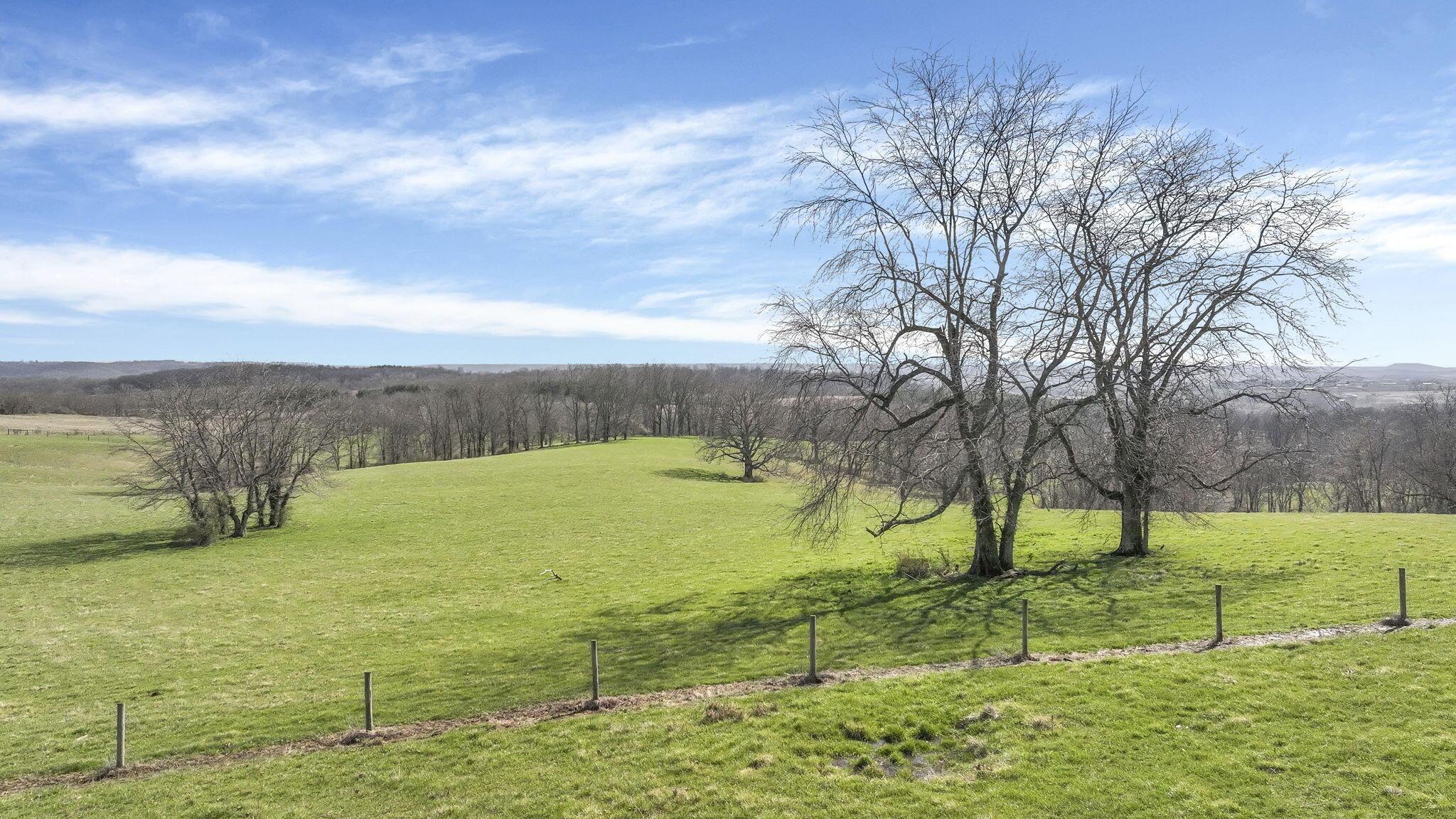 7-web-or-mls-0-armstrong-rd