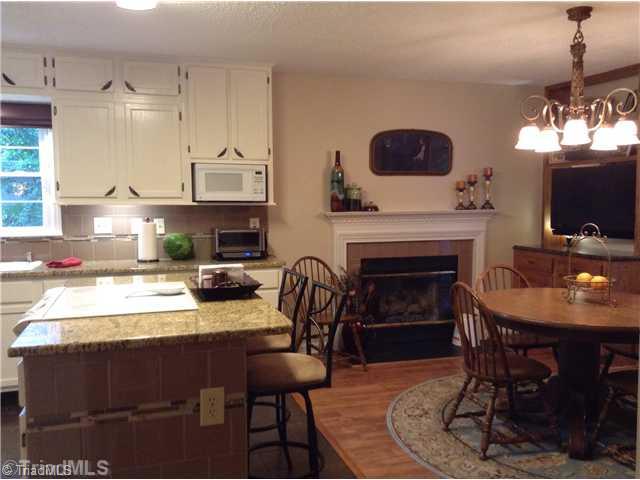 4316 Chilton Way High Point, NC 27265 - Photo 3 of 16 Kitchen.