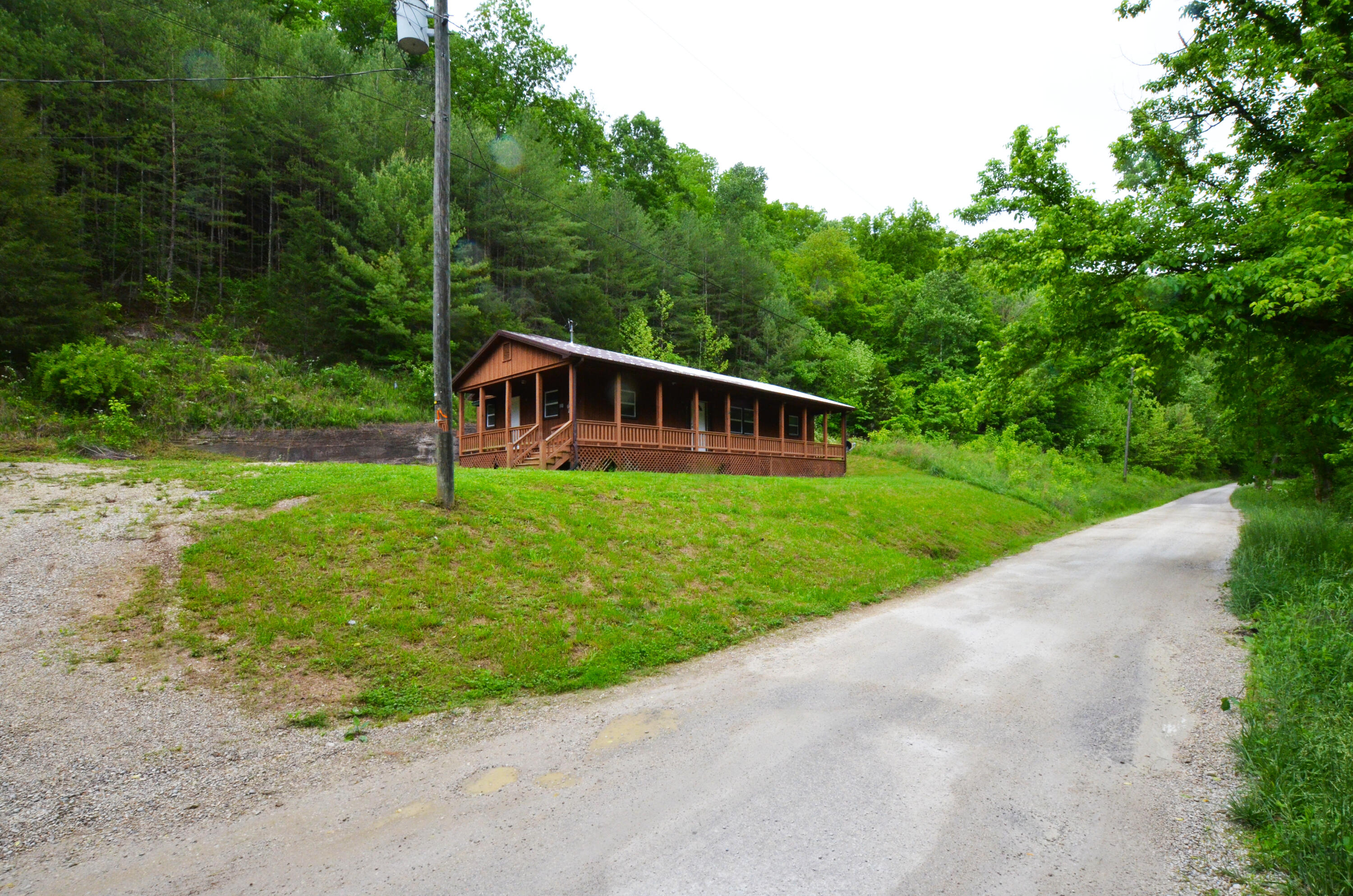 4662 Canoe Road Jackson, KY 41339 - Photo 12 of 25 73 Butterpoint Rd!