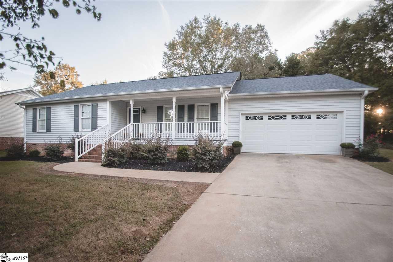 407 Holland Road Simpsonville, SC 29681 - Photo 1 of 22 Gallery Image 1