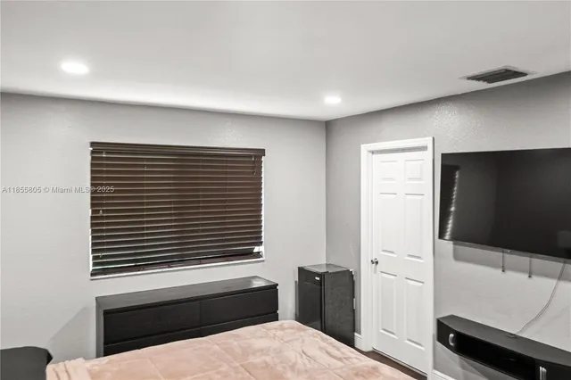 $2,600 | 6037 Southwest 19th Street, Unit 6037, North Lauderdale, FL 33068