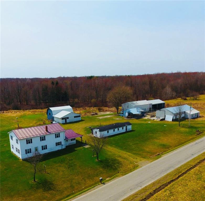 2089 West Center Road Linesville, PA 16424 - Photo 1 of 24 Gallery Image 1