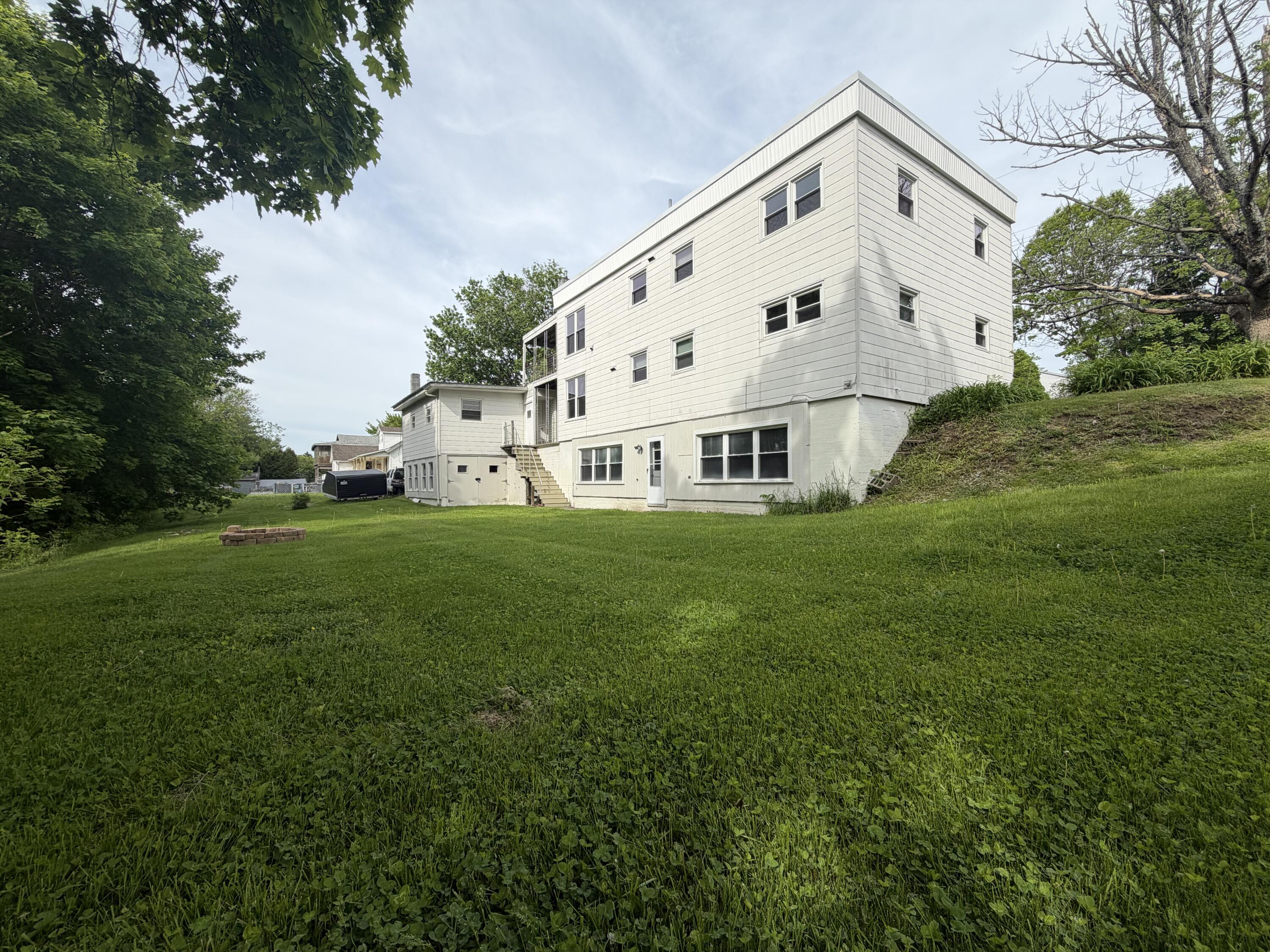 43 Eustis Street Lewiston, ME 04240 - Photo 1 of 31 IMG_5081
