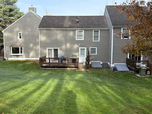 $2,700 | 128 Georgetown Drive, Unit 128, Glastonbury, CT 06033