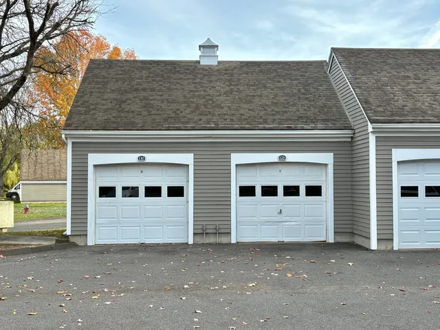 $2,700 | 128 Georgetown Drive, Unit 128, Glastonbury, CT 06033