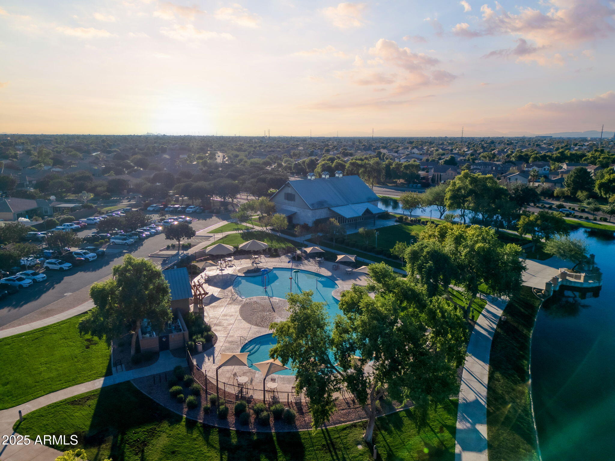 4186 East Blue Sage Road Gilbert, AZ 85297 - Photo 3 of 77 4186 E Blue Sage Rd Gilbert - 601
