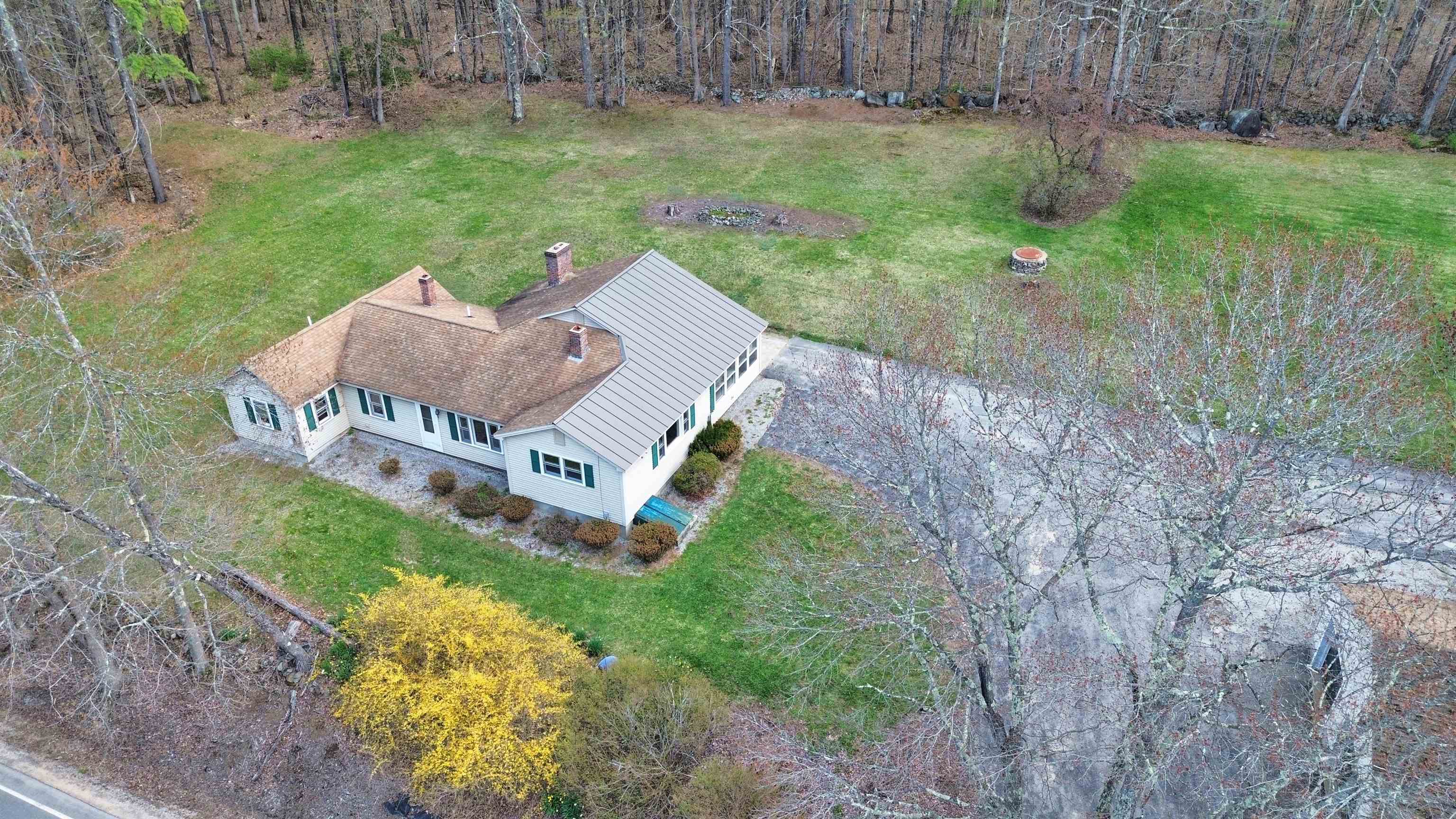 456 Salisbury Road Franklin, NH 03235 - Photo 8 of 48 Gallery Image 8