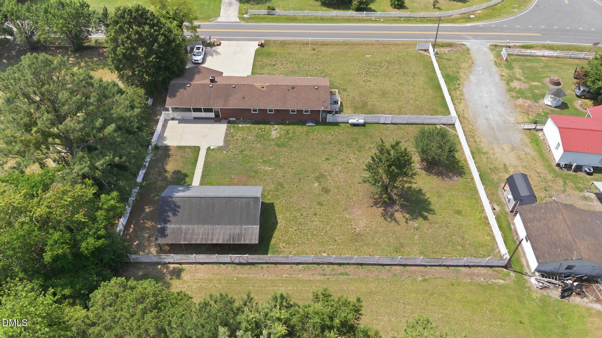 695 Old Rte 22 Kenly, NC 27542 - Photo 6 of 35