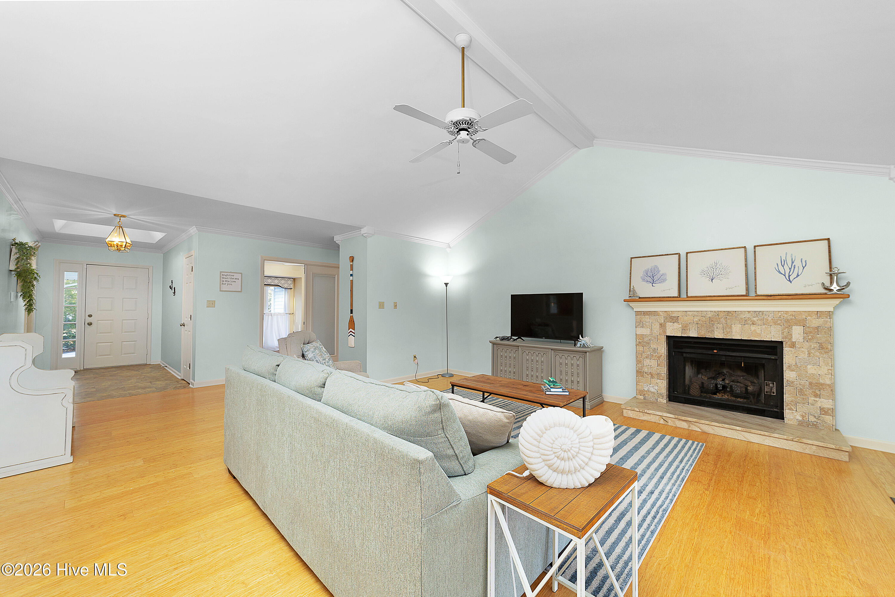104 Outrigger Road New Bern, NC 28562 - Photo 6 of 41 Living Room