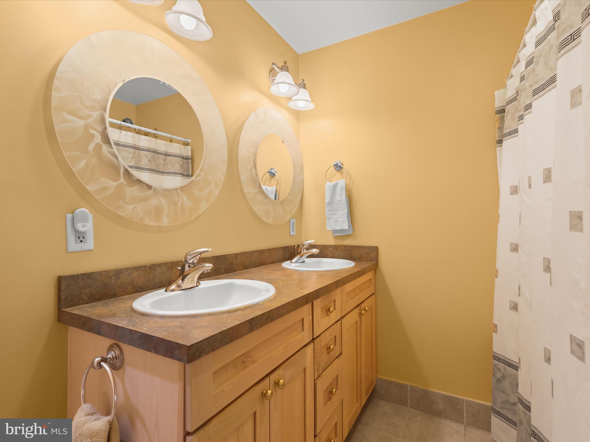 824 Seneca Park Road Baltimore, MD 21220 - Photo 51 of 70 Upper Level Bath