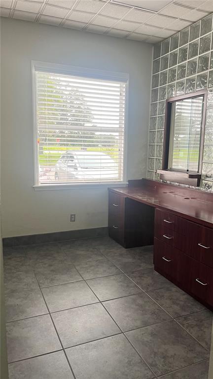 801 Marshall Farms Road Ocoee, FL 34761 - Photo 11 of 16 a room with a large window