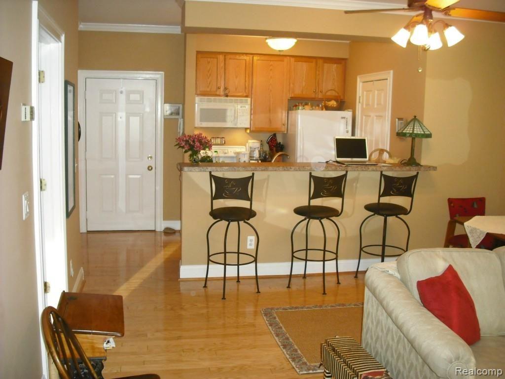 39162 Hayes Road Clinton Township, MI 48038 - Photo 8 of 19 DSCF0053.jpg