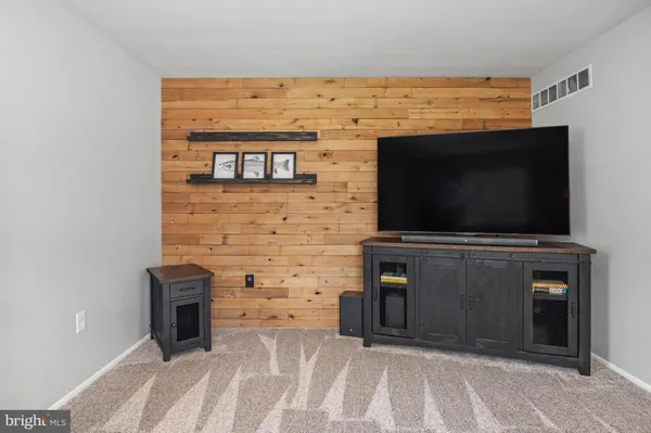 $549,000 | 119 Mary Drive, Newark, DE 19702