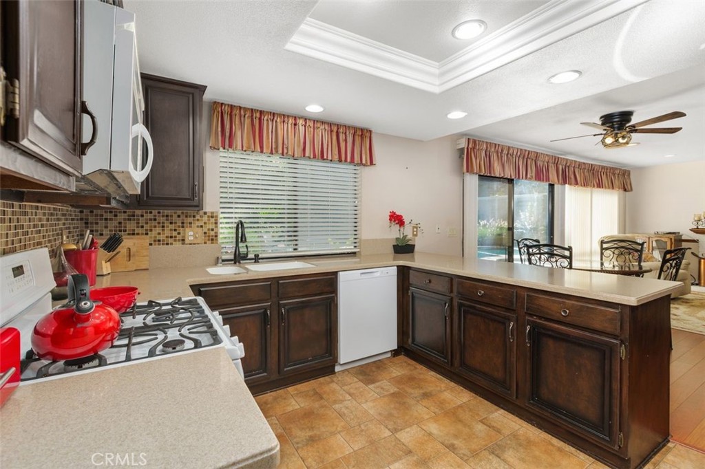 6140 Windemere Way Riverside, CA 92506 - Photo 17 of 35