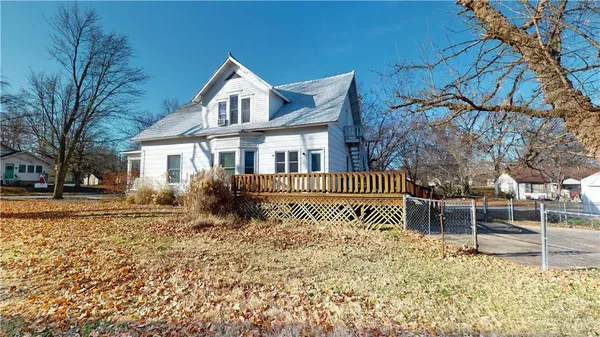 $182,500 | 728 West Hunter Street, Nevada, MO 64772