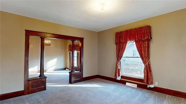 $189,900 | 728 West Hunter Street, Nevada, MO 64772