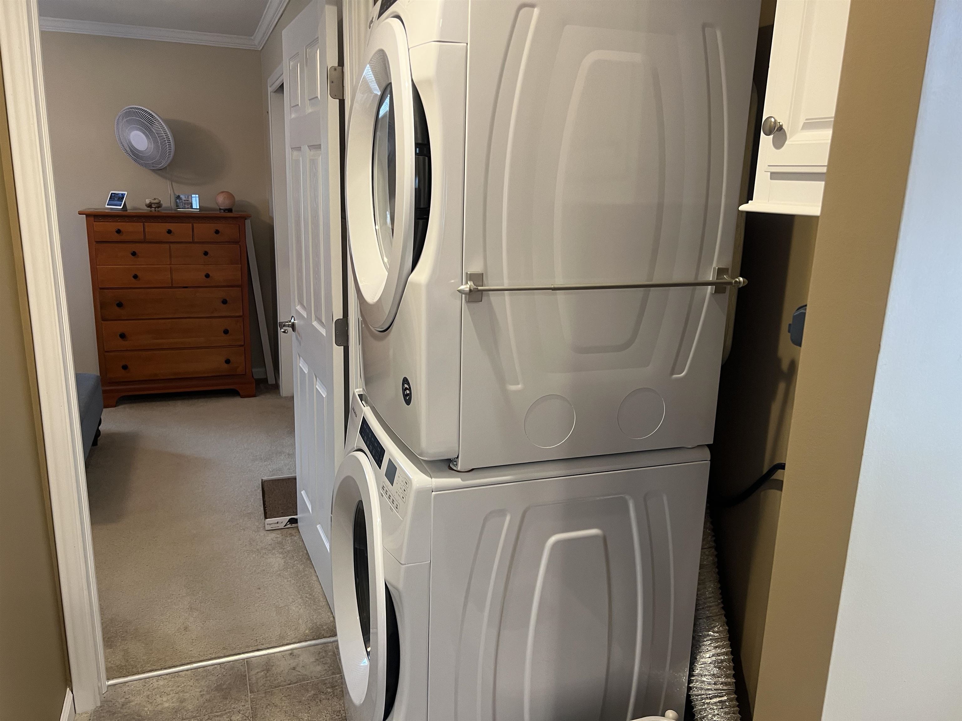 83 Hayes Park Exeter, NH 03833 - Photo 16 of 24