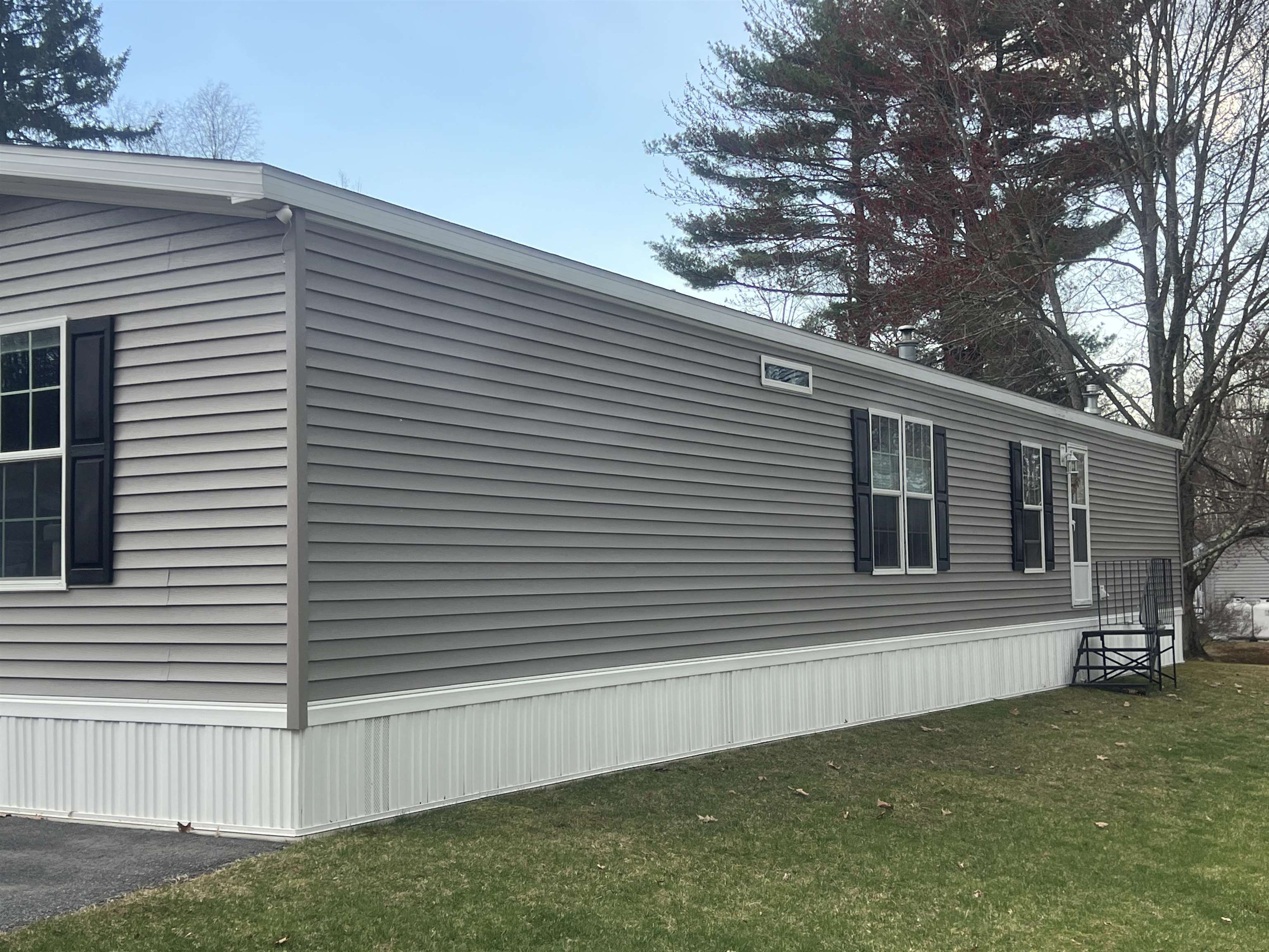 83 Hayes Park Exeter, NH 03833 - Photo 20 of 24