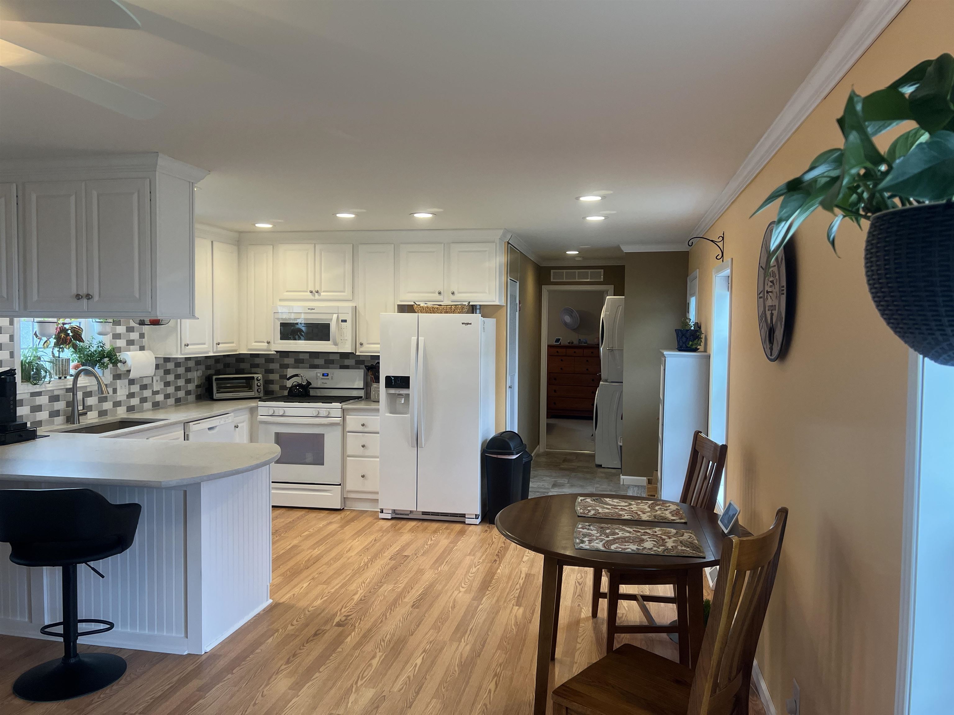 83 Hayes Park Exeter, NH 03833 - Photo 6 of 24