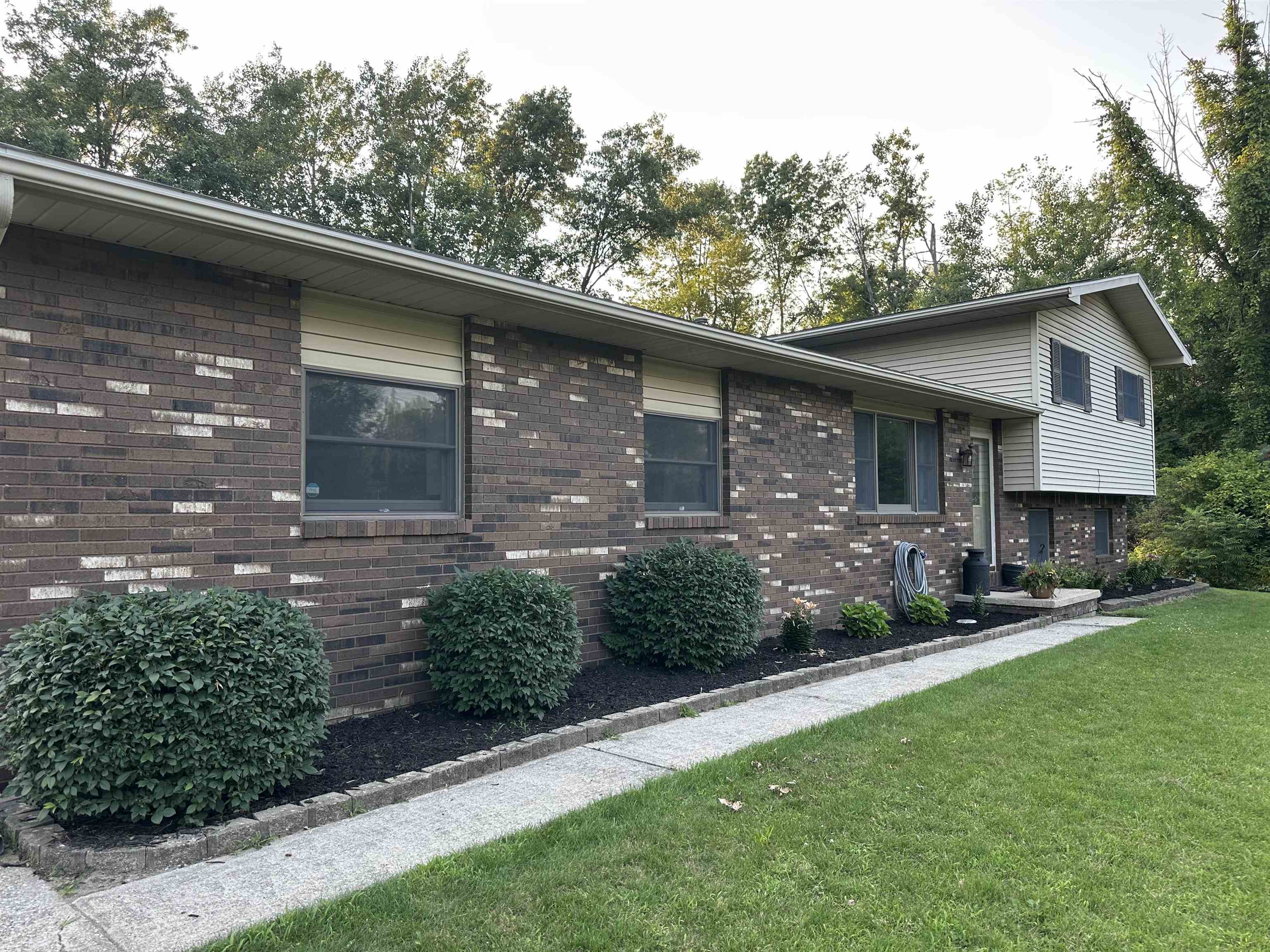 3577 South Kaiser Street Pinconning, MI 48650 - Photo 1 of 39