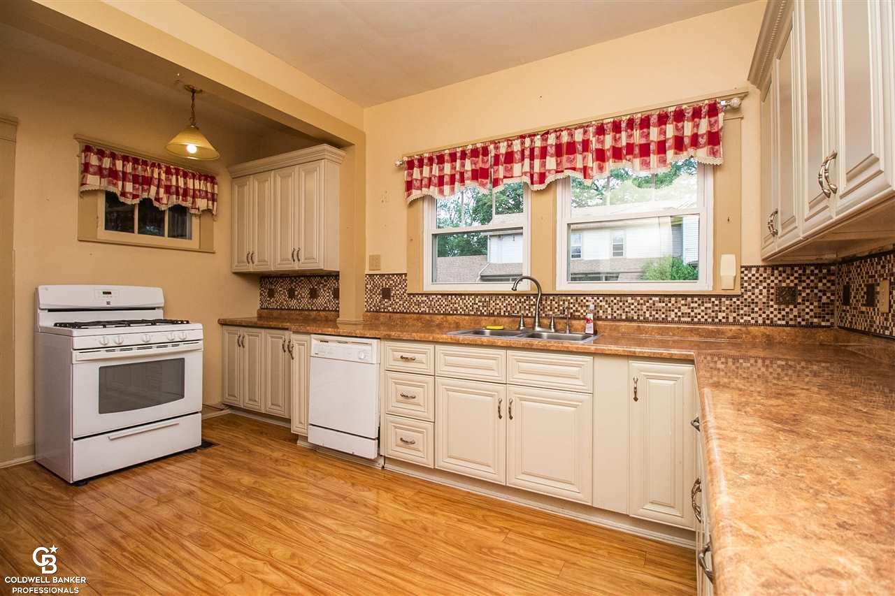 6070 Chicago Road Warren, MI 48092 - Photo 11 of 44 50017925-10.JPG