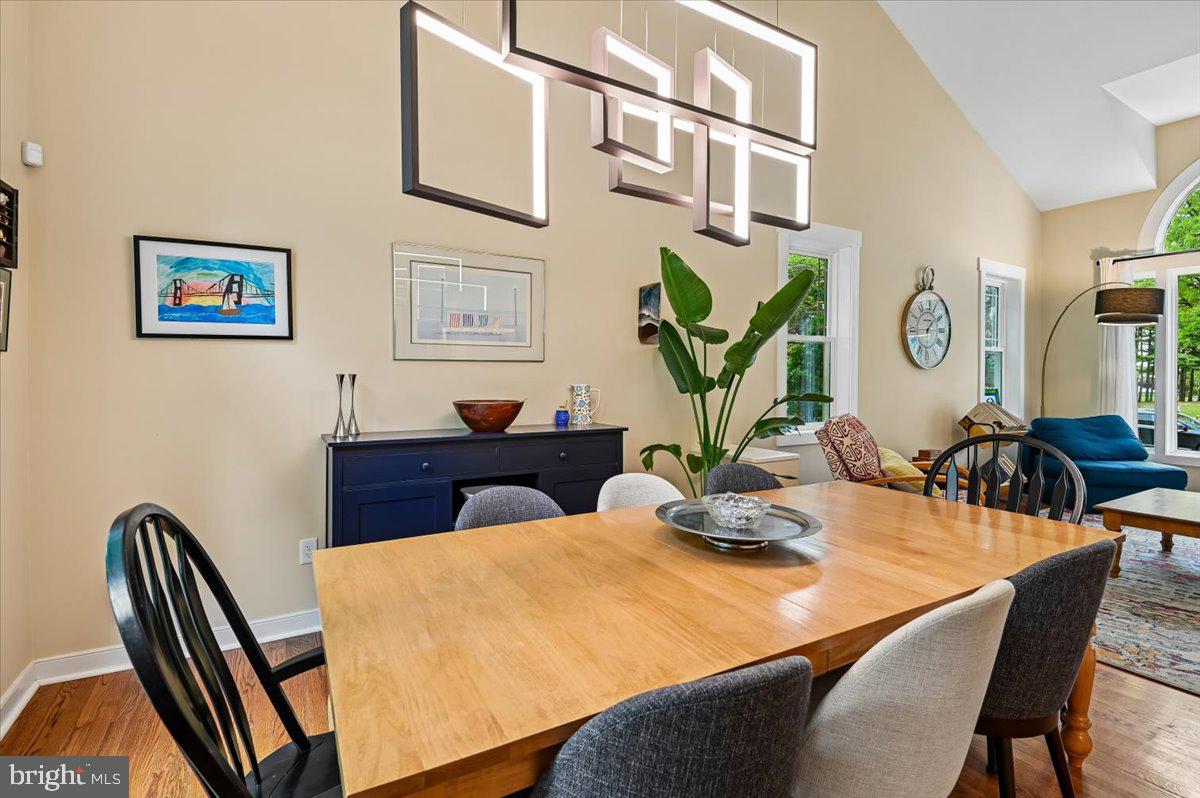 1430 Bay Head Road Annapolis, MD 21409 - Photo 26 of 94 Dining room