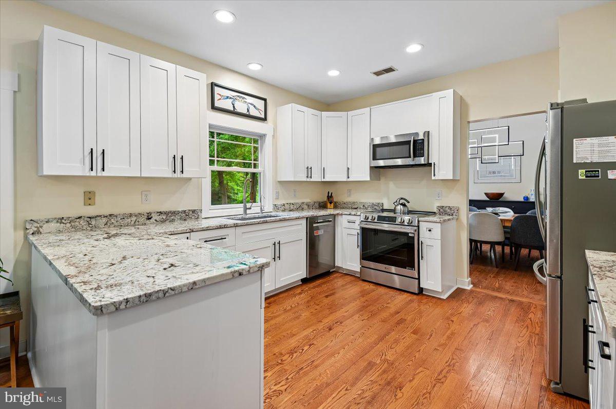 1430 Bay Head Road Annapolis, MD 21409 - Photo 6 of 94 Soft closed cabinets