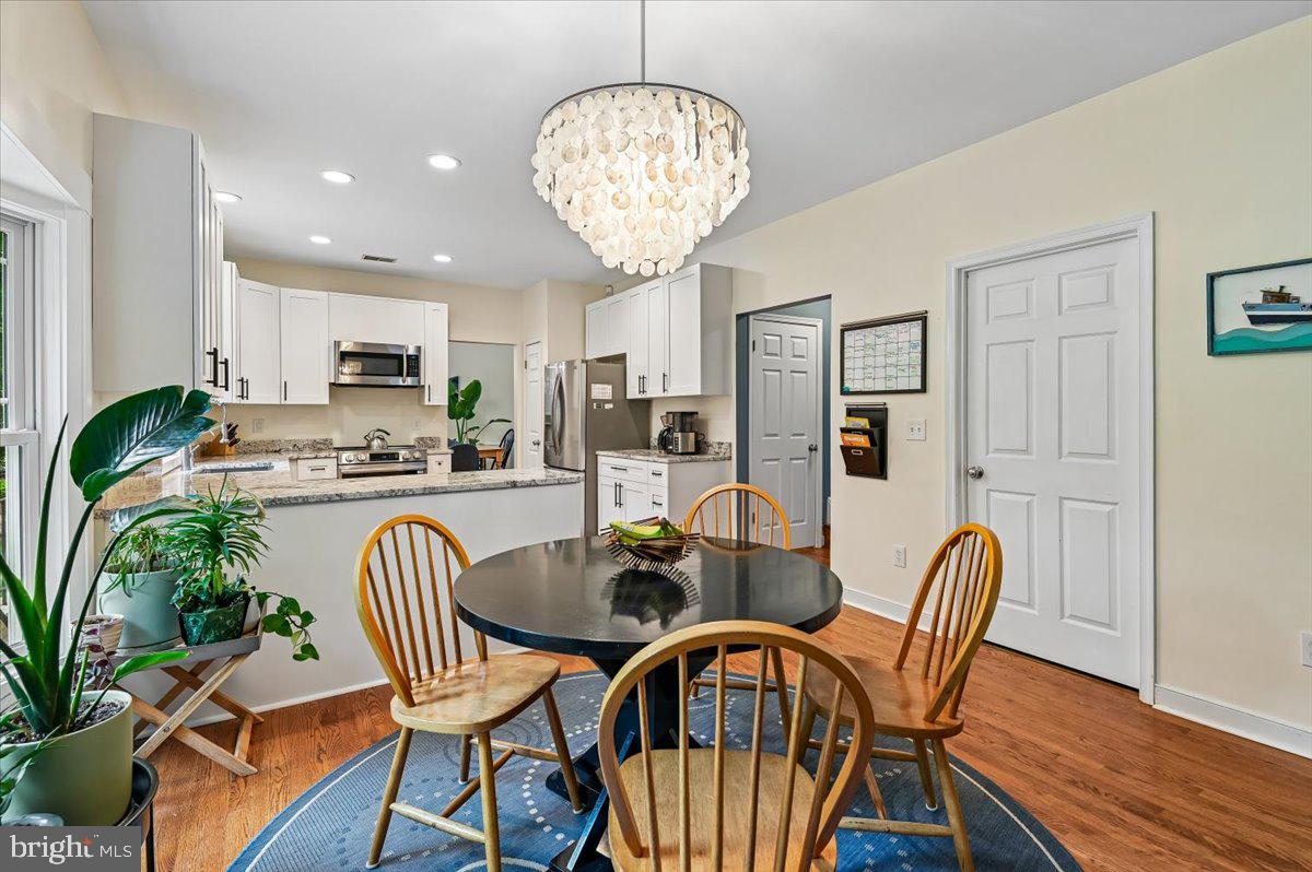 1430 Bay Head Road Annapolis, MD 21409 - Photo 8 of 94 Breakfast area