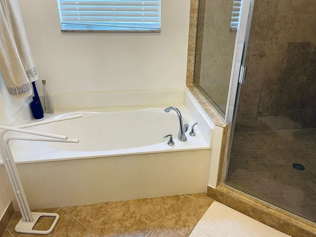 $5,250 | 1527 Northwest 48th Lane, Boca Raton, FL 33431